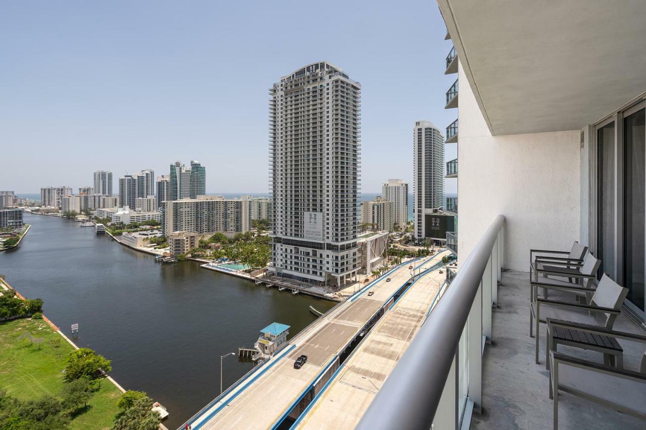 Beach Walk Resort Lux Apartments Hallandale Beach Exterior photo